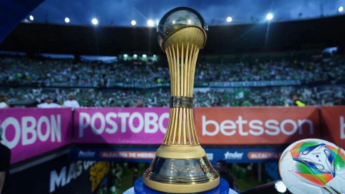 Trofeo de la Liga BetPlay DIMAYOR.