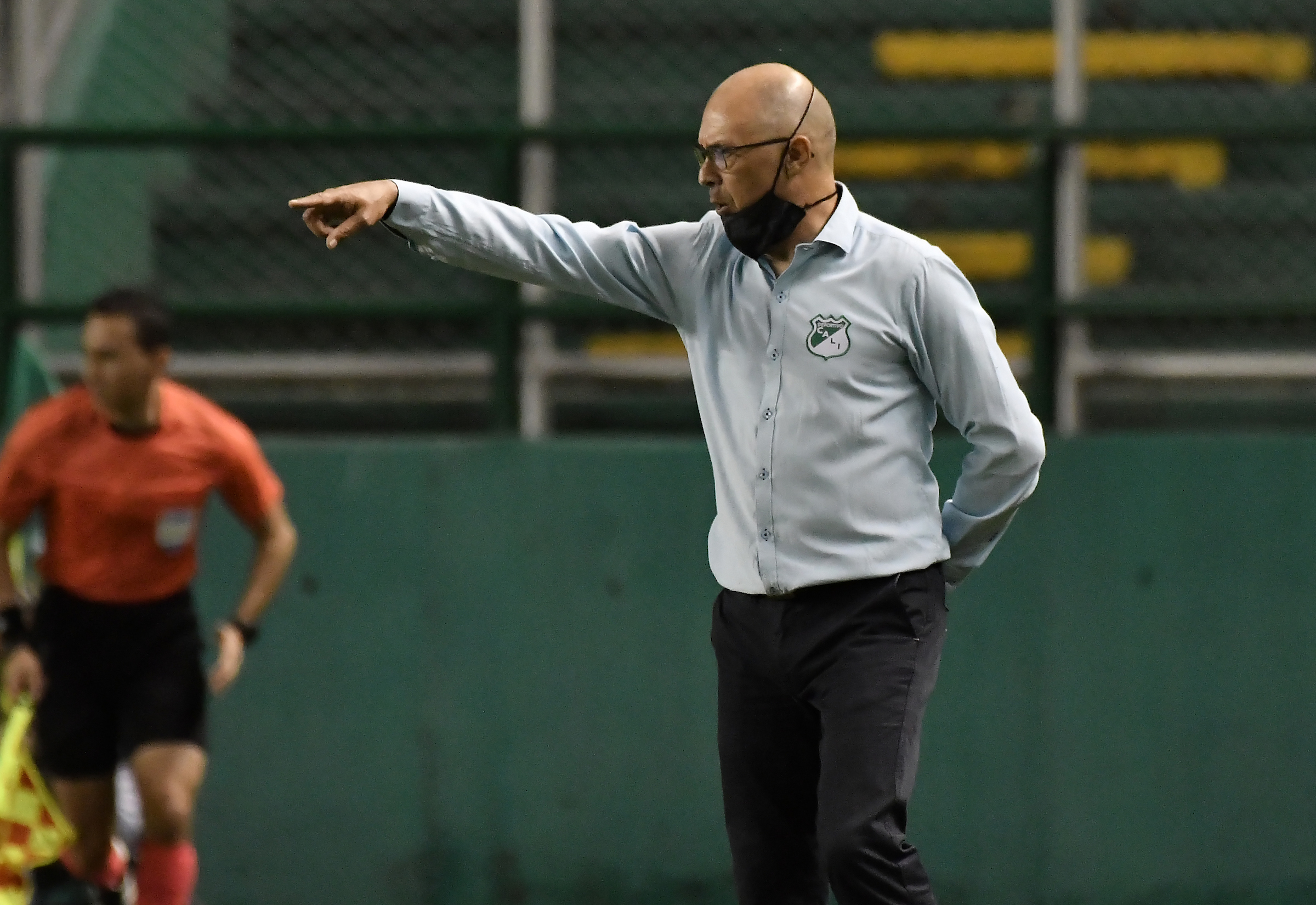 Alfredo Arias en su etapa como director técnico del Deportivo Cali.