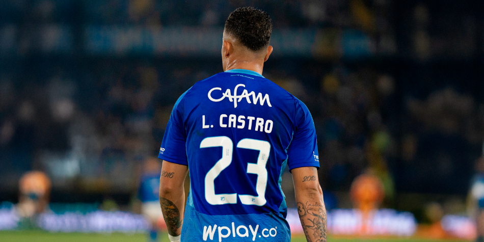 Leo Castro de espaldas jugando para Millonarios.