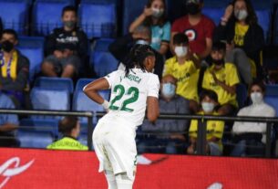 Mojica anotó un golazo en la derrota del Elche