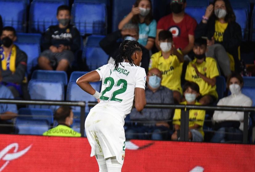 Mojica anotó un golazo en la derrota del Elche